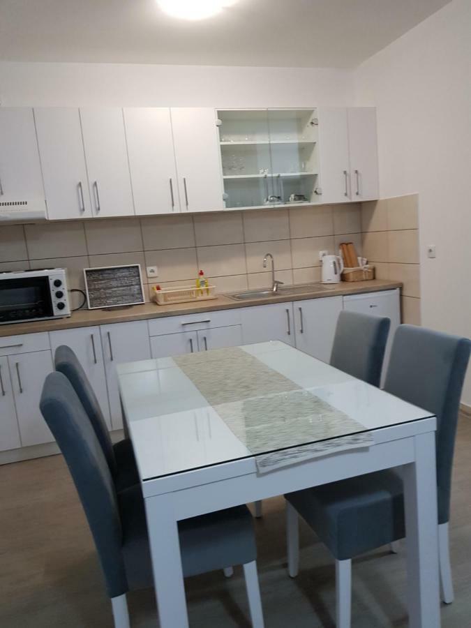 Apartment Gea 18 Novi Sad Exterior foto