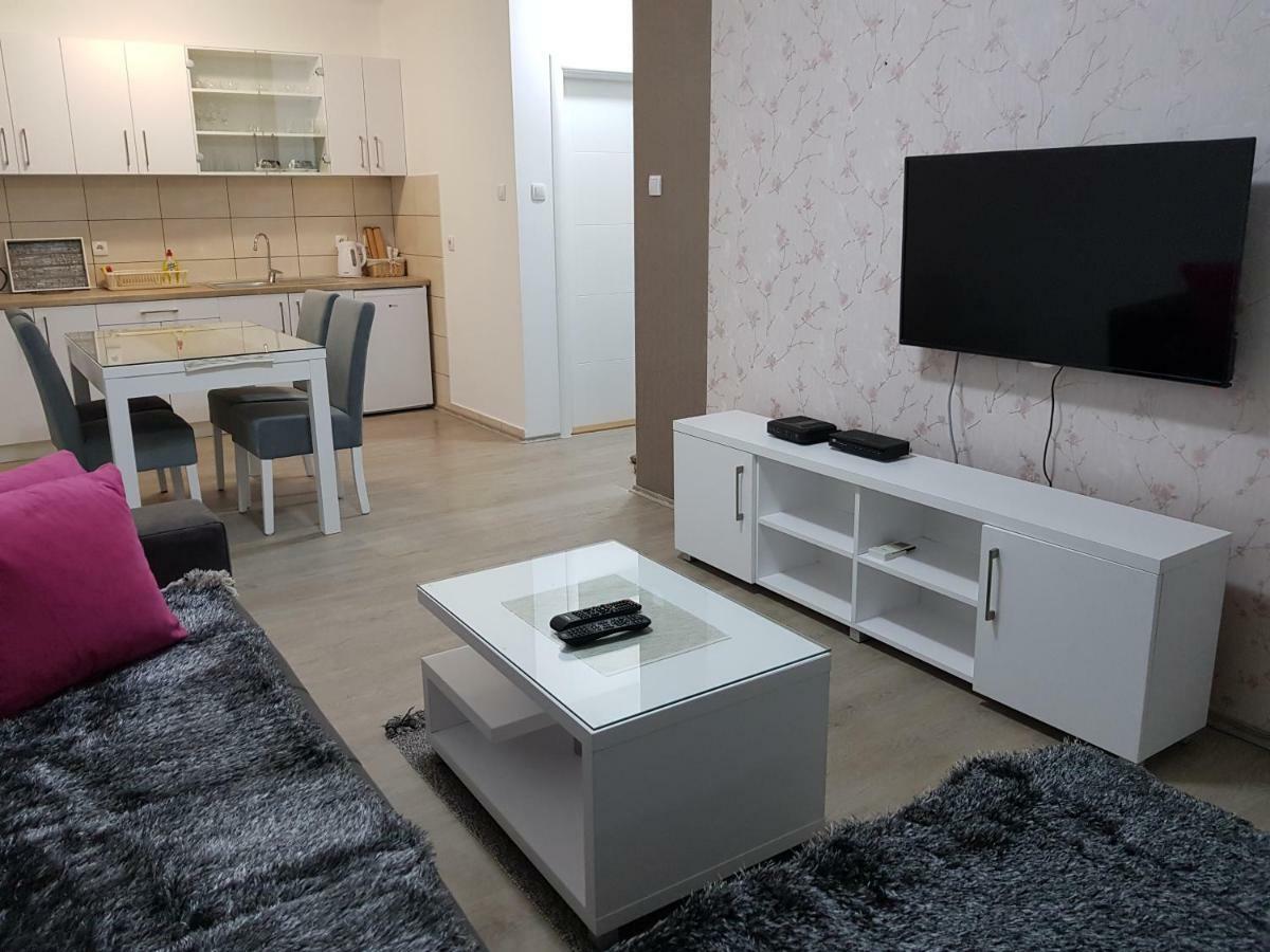 Apartment Gea 18 Novi Sad Exterior foto
